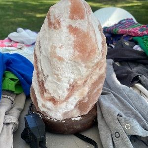 Himalayan salt light